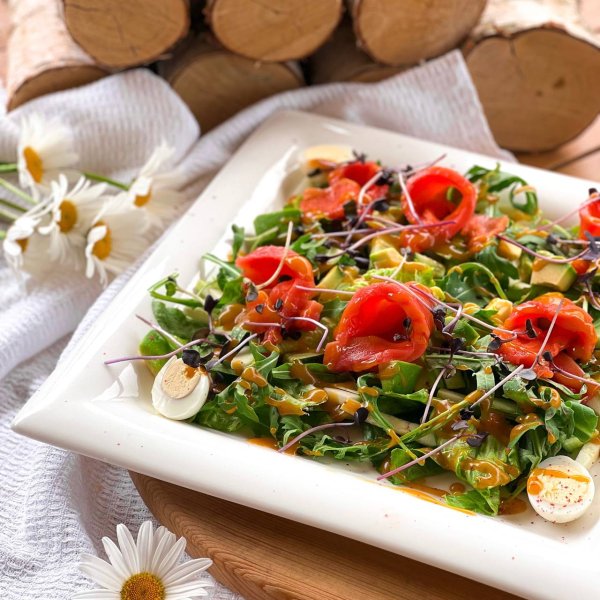 Зелёный салат с красной рыбой | Истринская Сыроварня ОЛЕГА СИРОТЫ